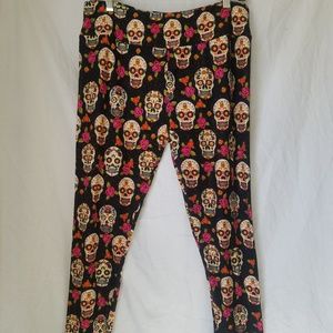 💥SALE 3 for $20💥 Sugar Skull SOFT Leggings